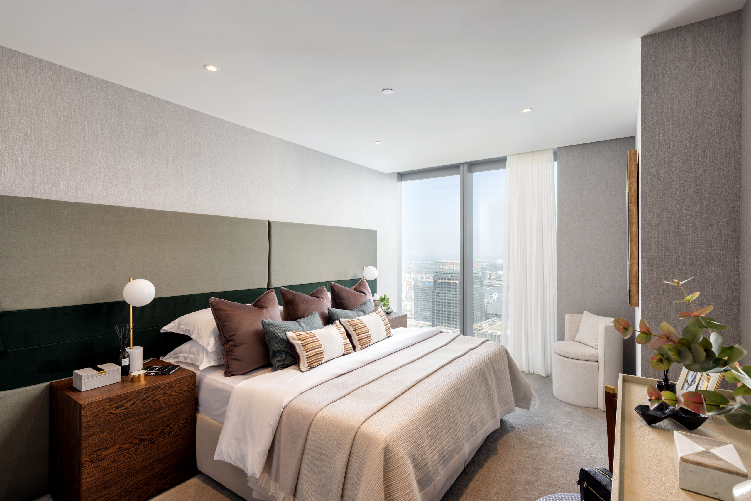Landmark Pinnacle Property Apartment Studio for Sale London UK