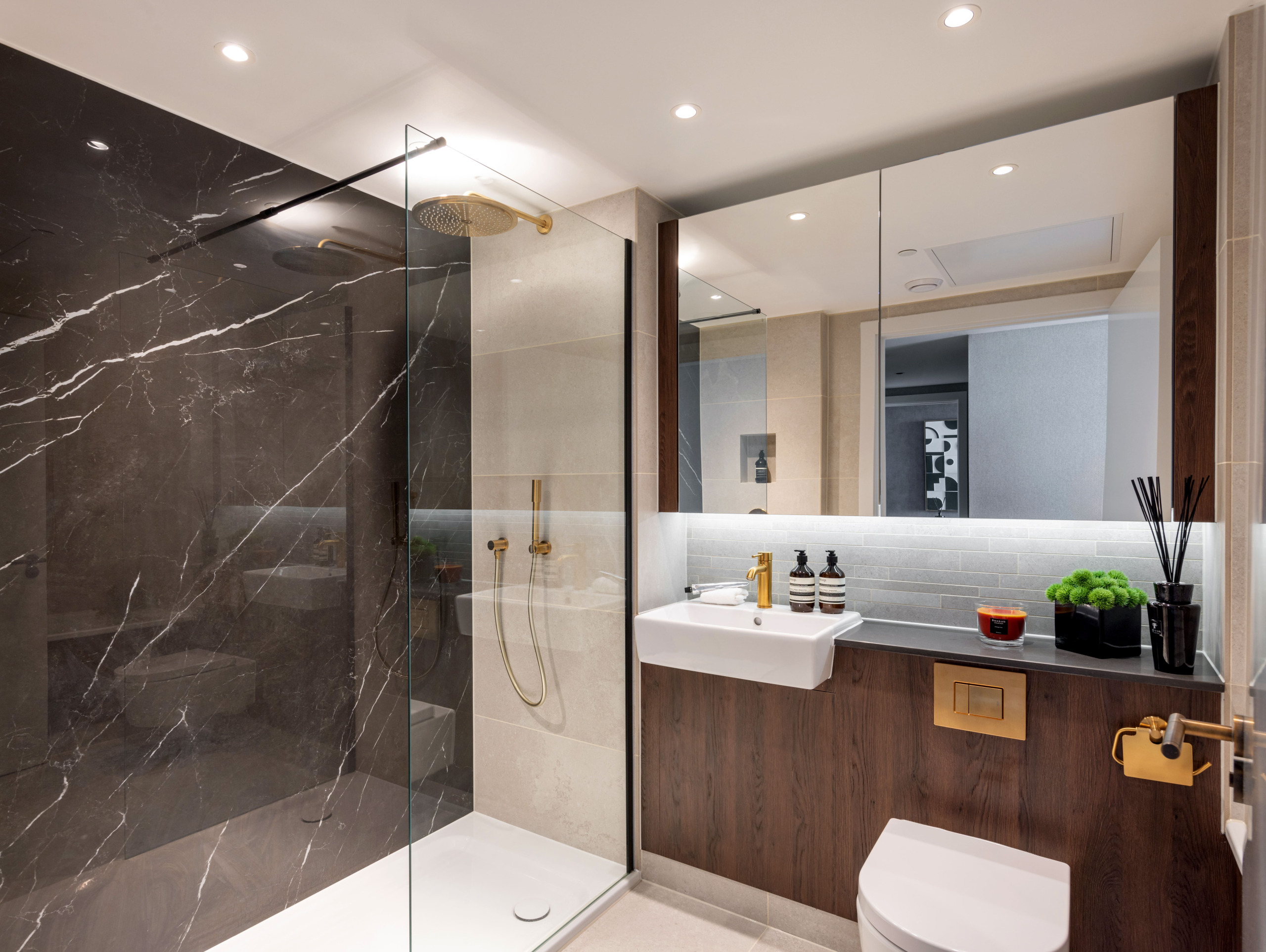 Landmark Pinnacle Property Apartment Studio for Sale London UK
