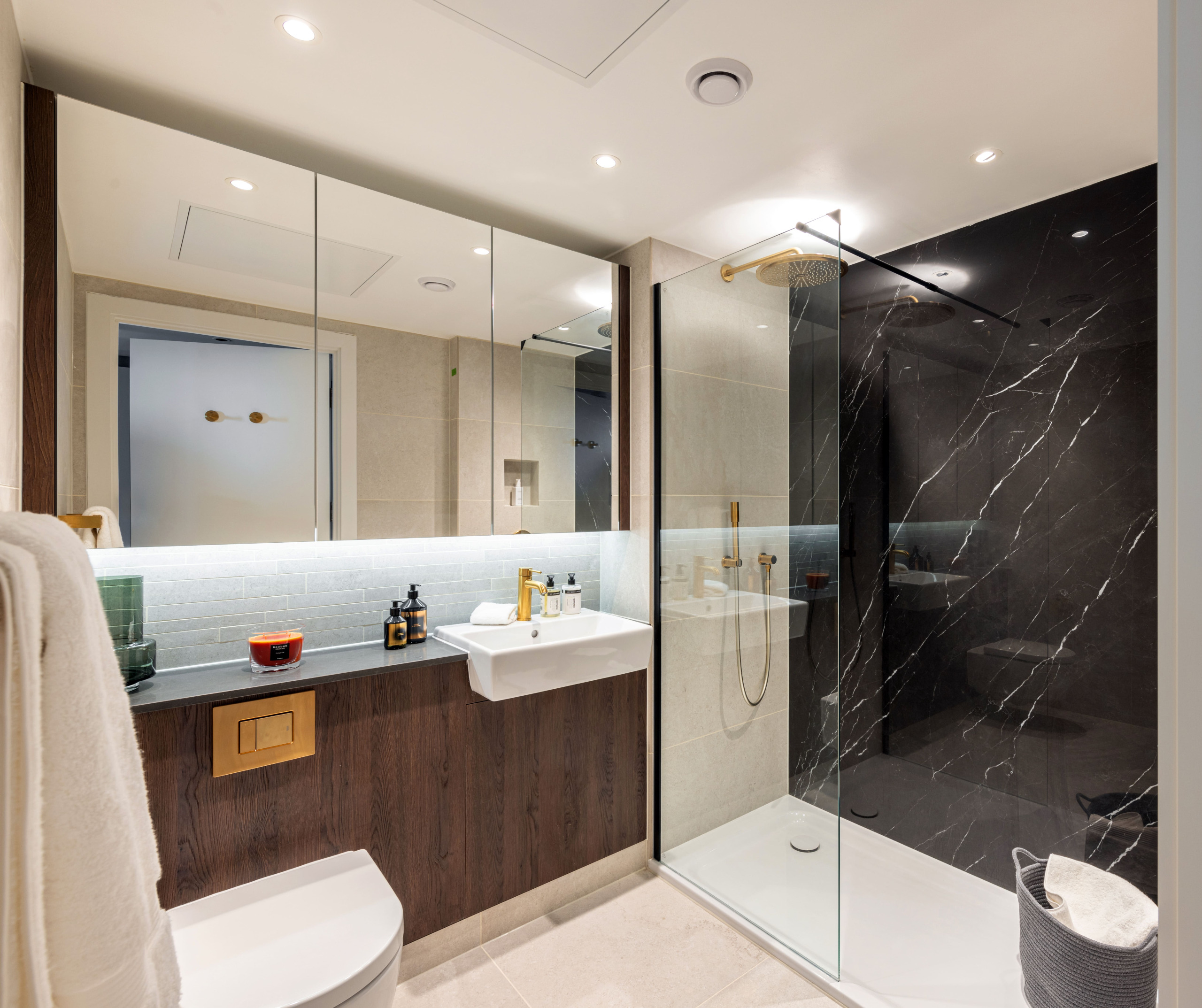 Landmark Pinnacle Property Apartment Studio for Sale London UK
